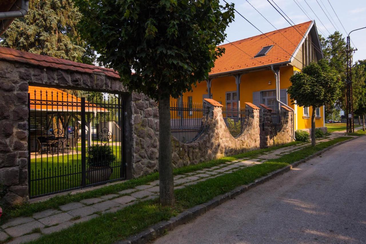 Anna Vendeghaz Hotel Visegrad Exterior photo