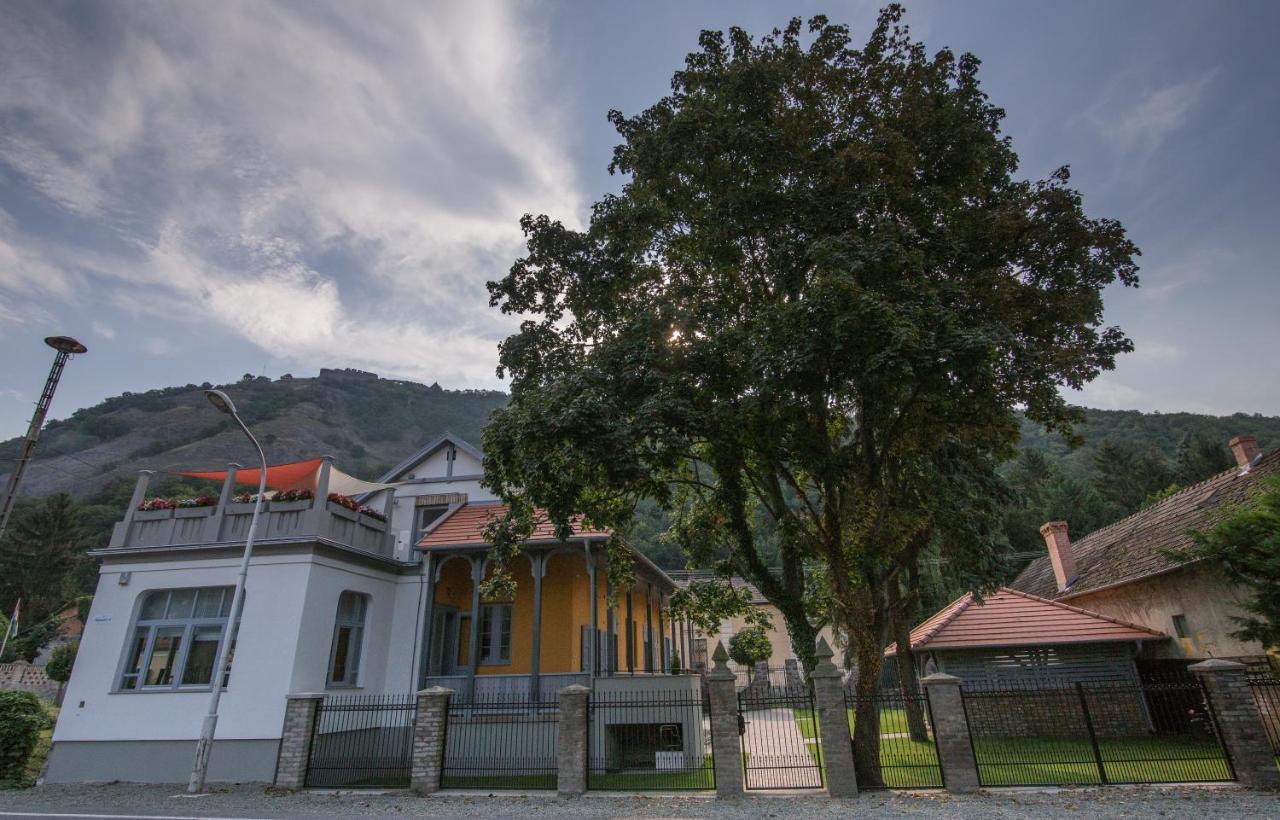 Anna Vendeghaz Hotel Visegrad Exterior photo